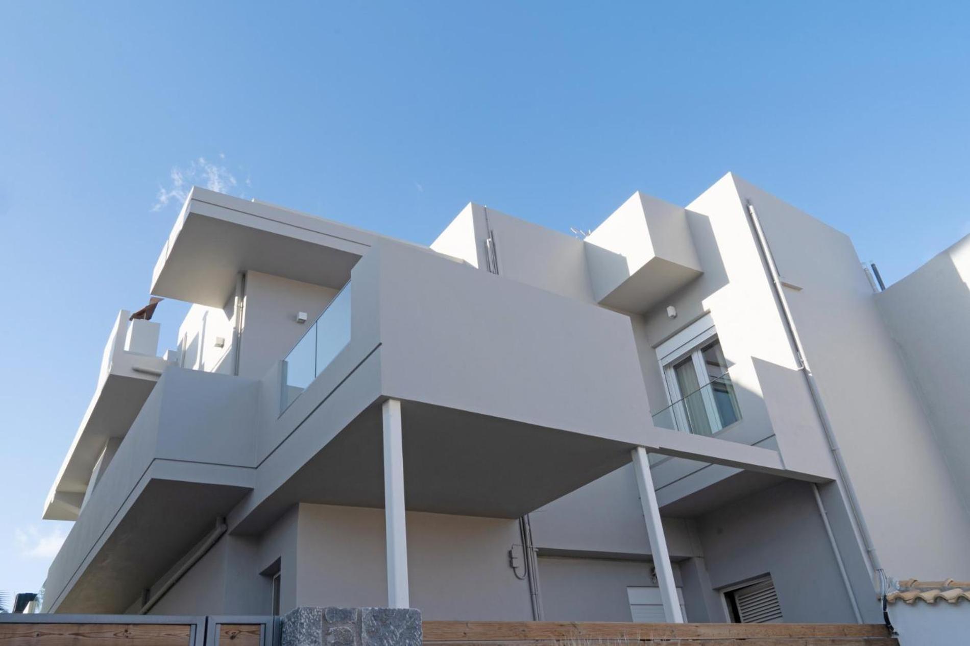 Nisimos Modern * Hersonissos (Crete)